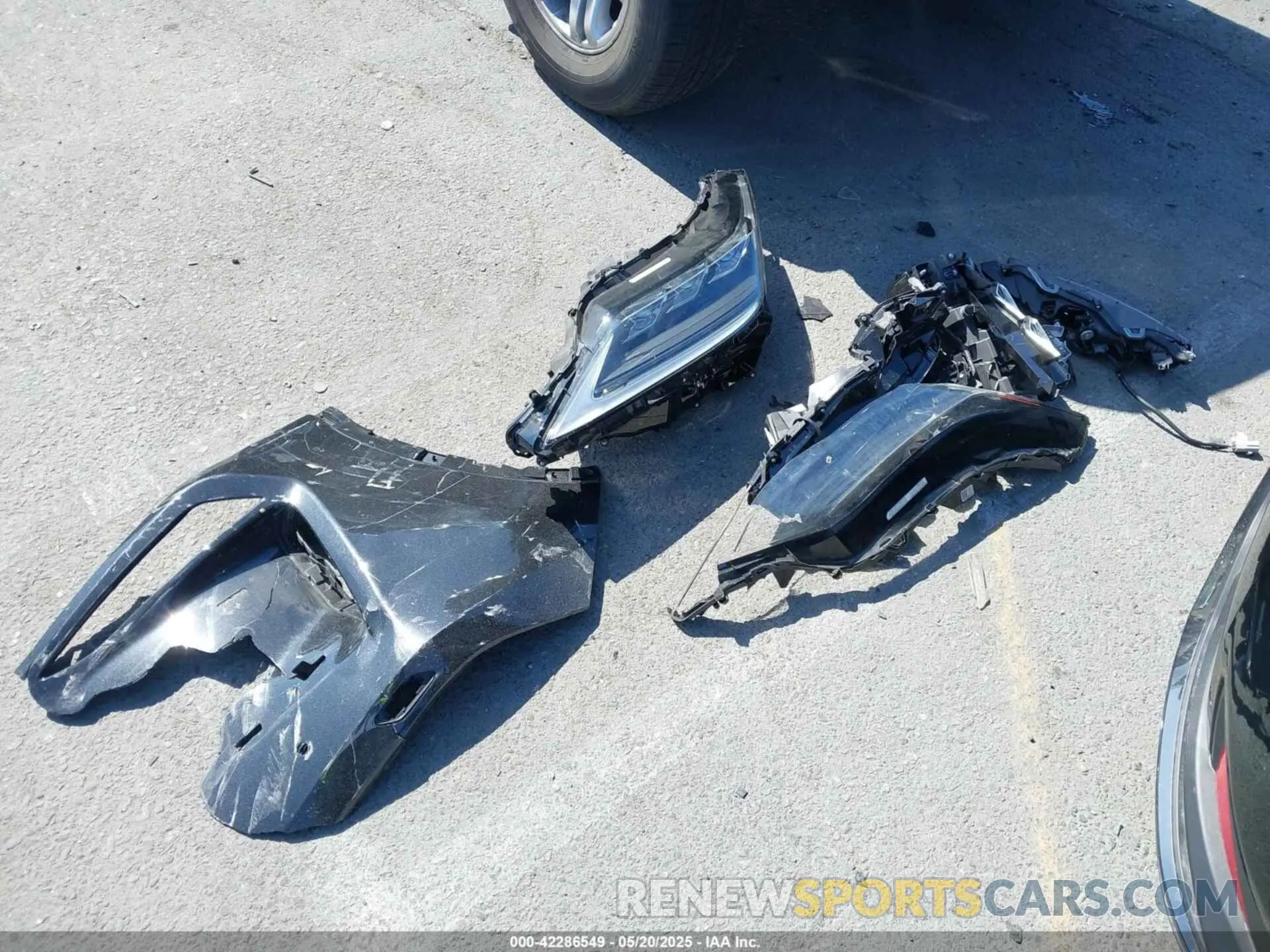 12 Photograph of a damaged car 2T2YGMDA8NC082951 LEXUS RX 450H 2022