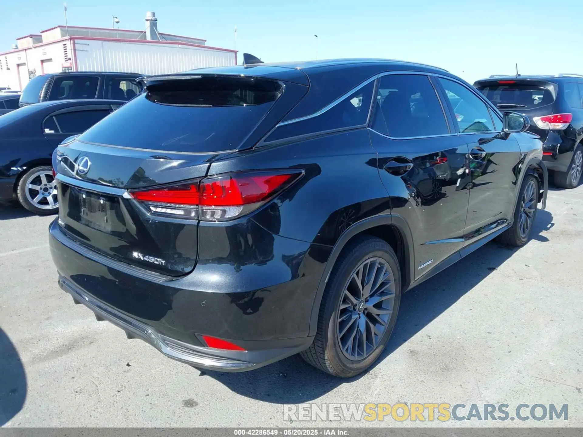 4 Photograph of a damaged car 2T2YGMDA8NC082951 LEXUS RX 450H 2022