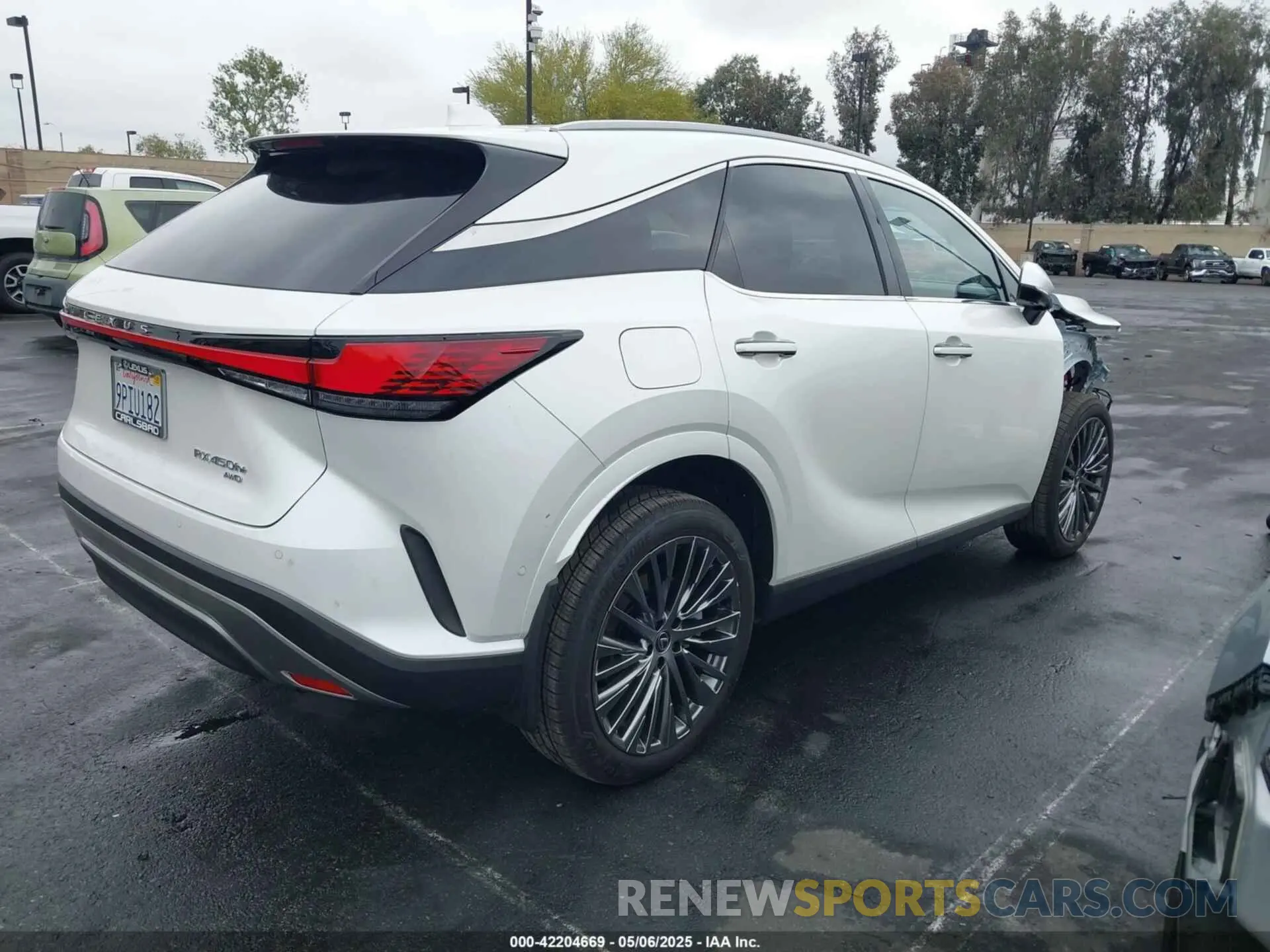 4 Photograph of a damaged car JTJCJMGA1R2021146 LEXUS RX 450H+ 2024