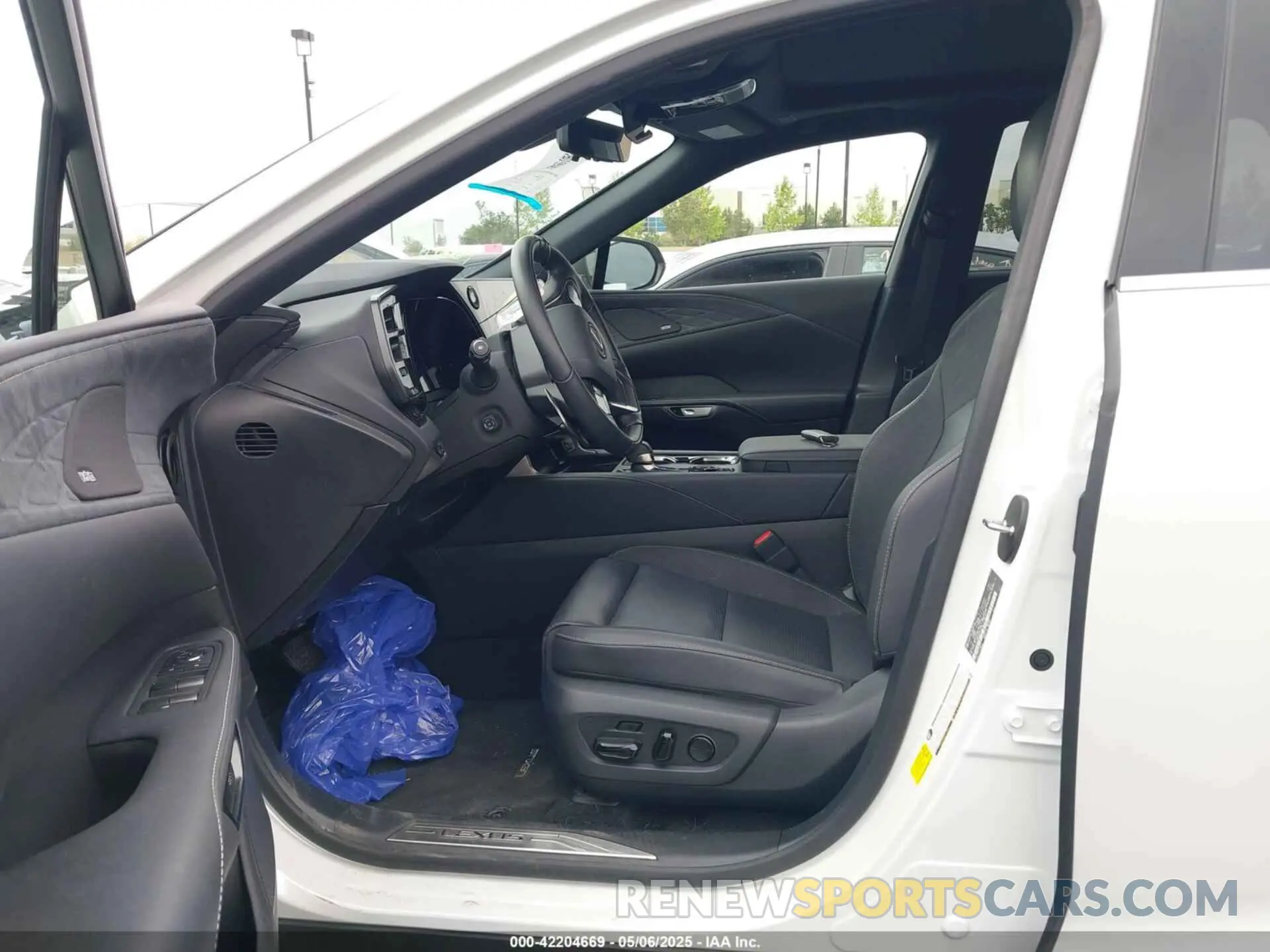 5 Photograph of a damaged car JTJCJMGA1R2021146 LEXUS RX 450H+ 2024