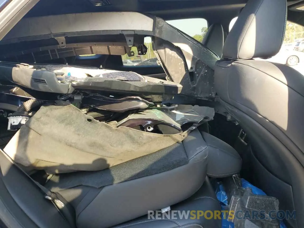 11 Photograph of a damaged car 2T2YGMDA3LC049997 LEXUS RX 450H F 2020