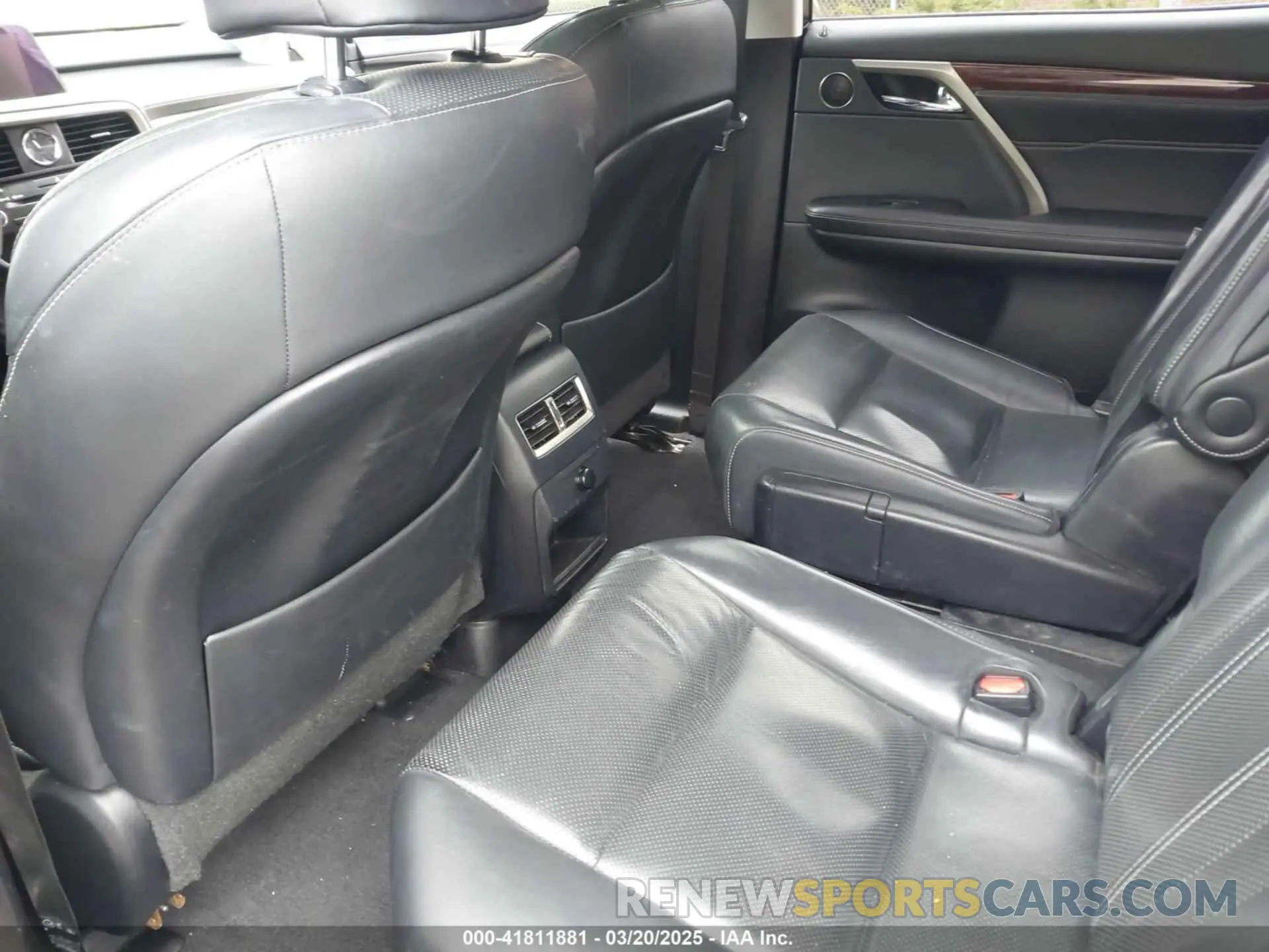 8 Photograph of a damaged car JTJDGKCAXK2008737 LEXUS RX 450HL 2019