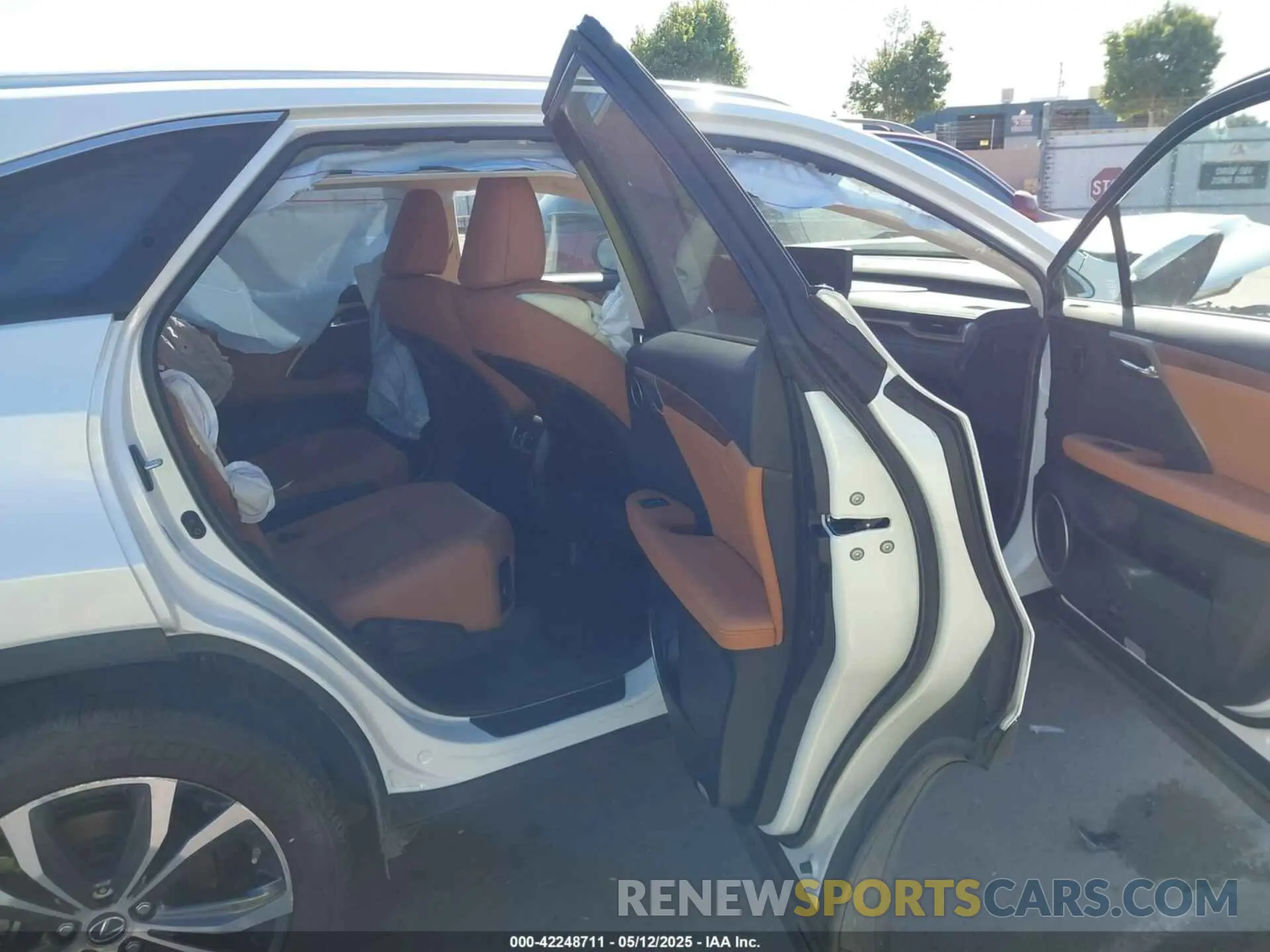 8 Фотография поврежденного автомобиля JTJHGKFA5M2020102 LEXUS RX 450HL 2021
