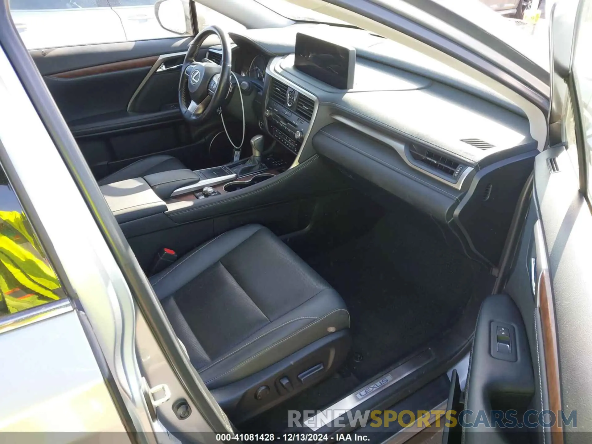 5 Фотография поврежденного автомобиля JTJHGKFAXN2028956 LEXUS RX 450HL 2022