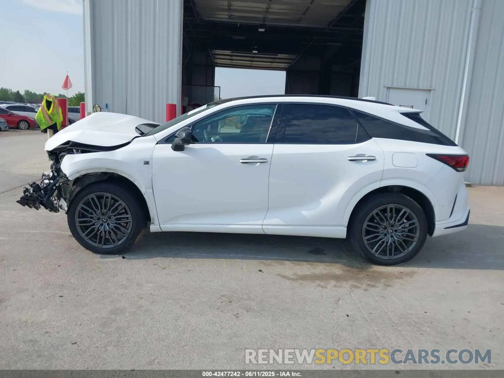15 Фотография поврежденного автомобиля 2T2BCMEA2PC001025 LEXUS RX 500H 2023