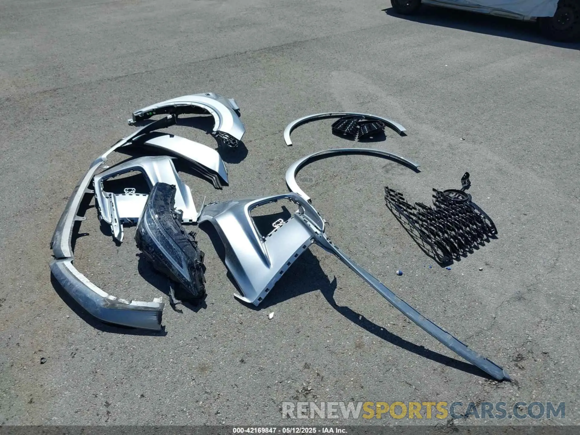 12 Photograph of a damaged car 2T2BCMEA0RC014925 LEXUS RX 500H 2024