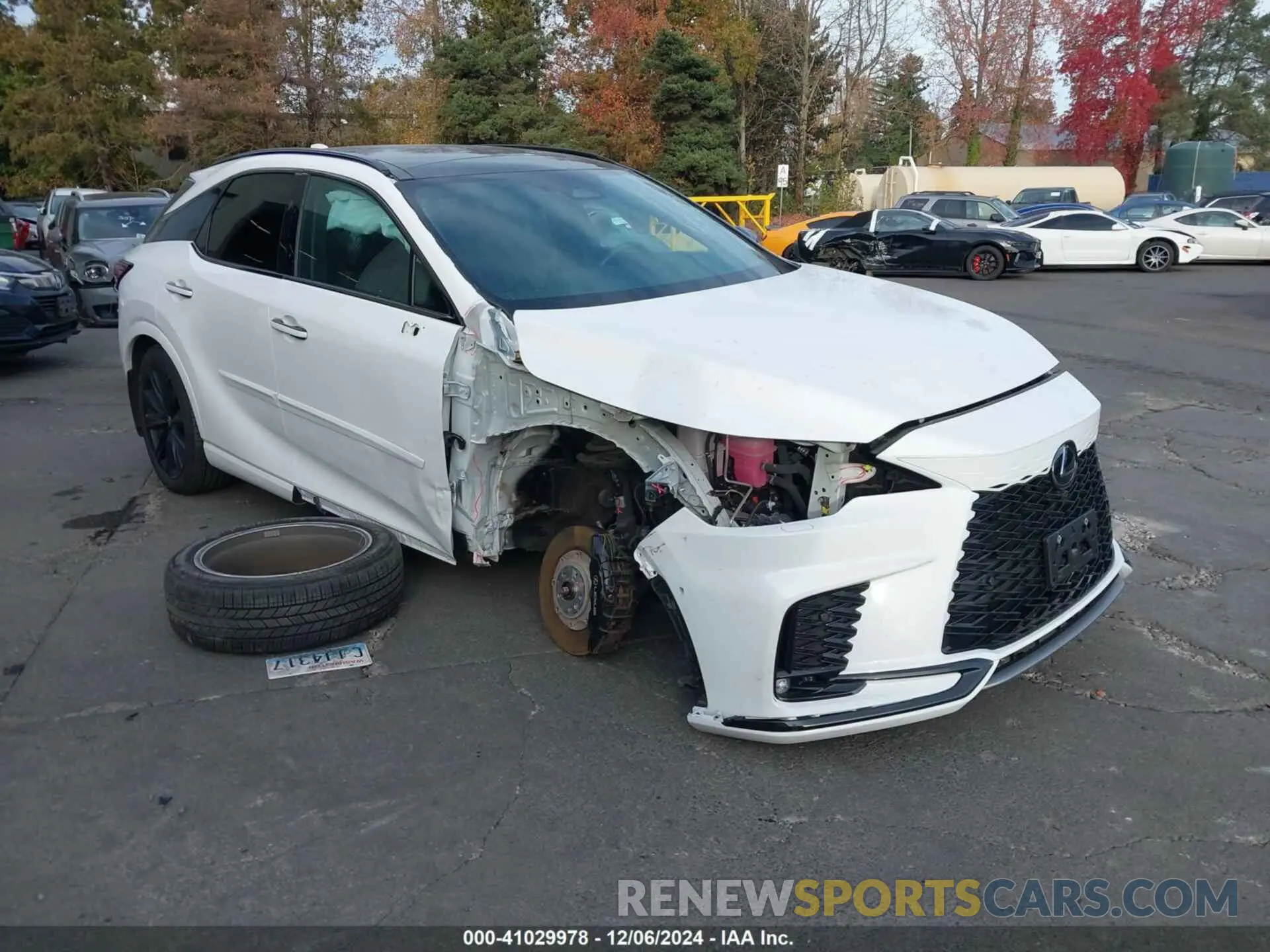 1 Фотография поврежденного автомобиля 2T2BCMEA1RC013976 LEXUS RX 500H 2024