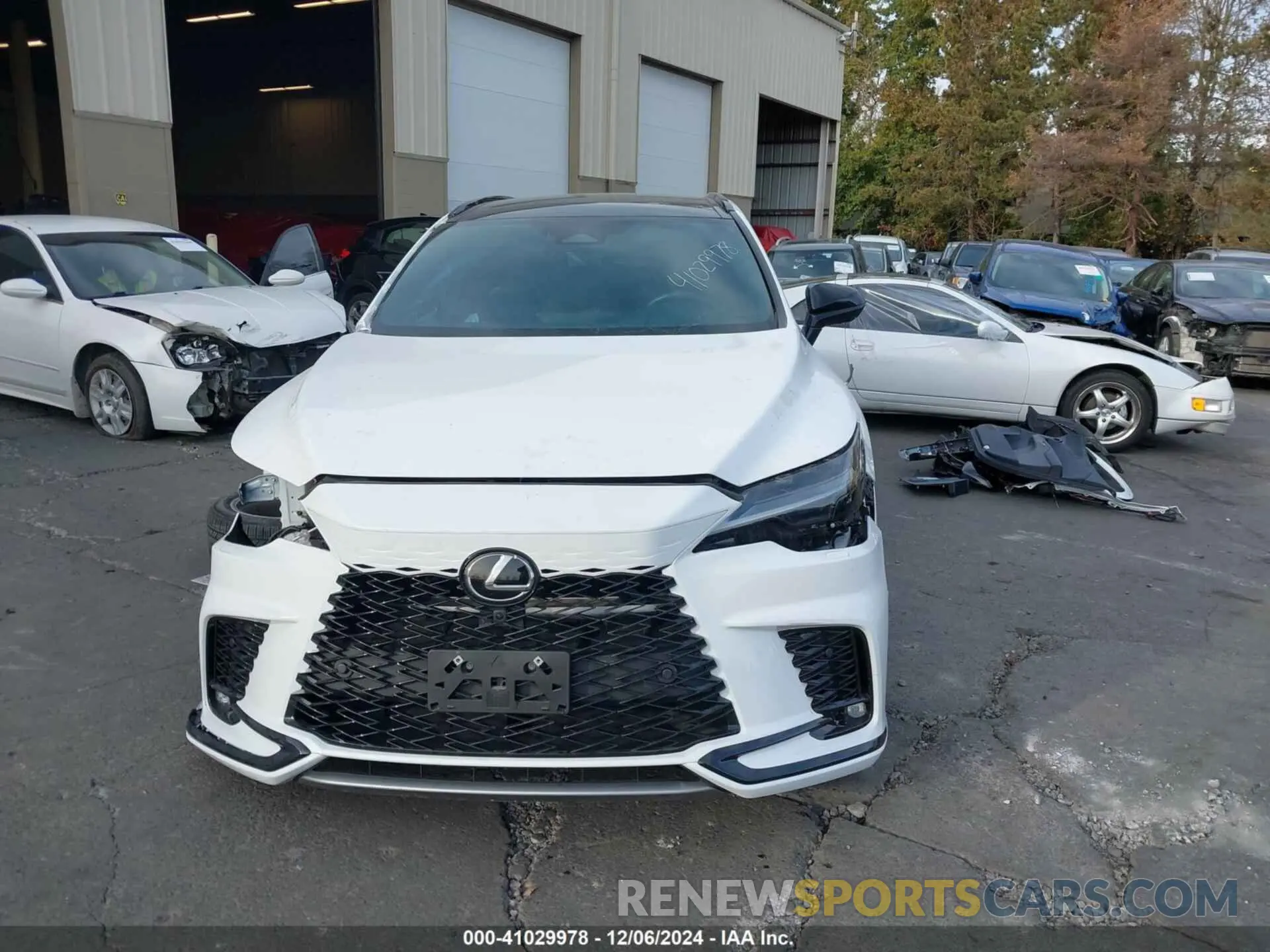 13 Фотография поврежденного автомобиля 2T2BCMEA1RC013976 LEXUS RX 500H 2024