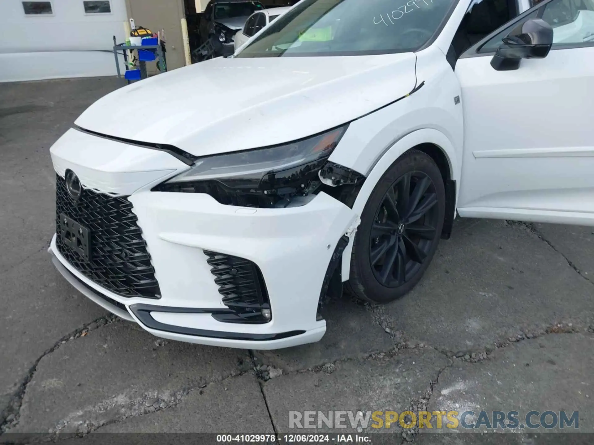 21 Фотография поврежденного автомобиля 2T2BCMEA1RC013976 LEXUS RX 500H 2024