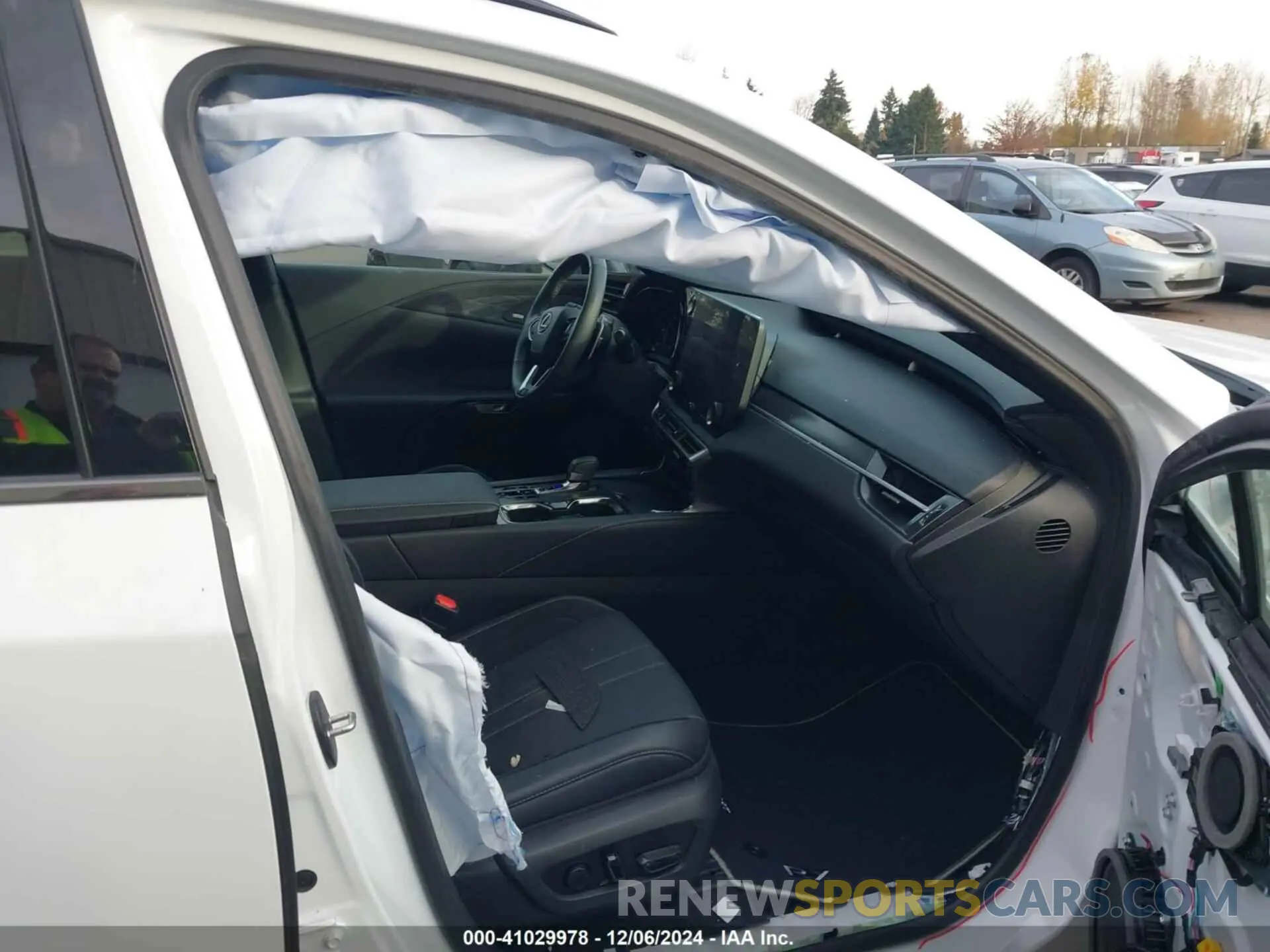 5 Фотография поврежденного автомобиля 2T2BCMEA1RC013976 LEXUS RX 500H 2024