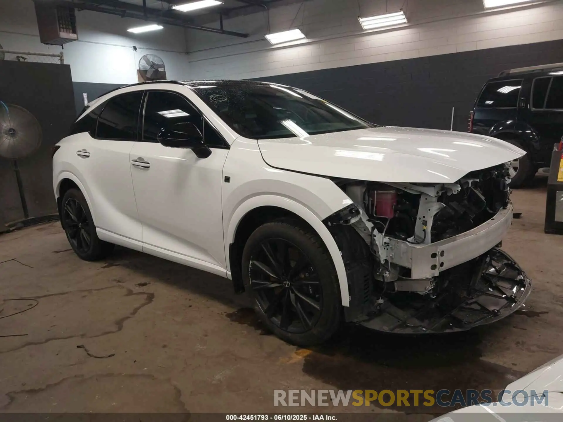 1 Photograph of a damaged car 2T2BCMEAXRC014219 LEXUS RX 500H 2024