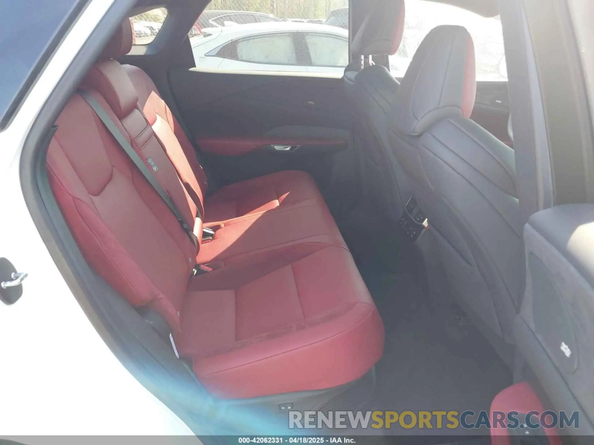 8 Фотография поврежденного автомобиля 2T2BCMEAXSC021242 LEXUS RX 500H 2025