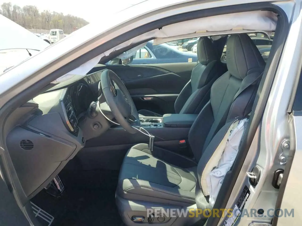 7 Photograph of a damaged car 2T2BCMEA4SC020751 LEXUS RX 500H F 2025