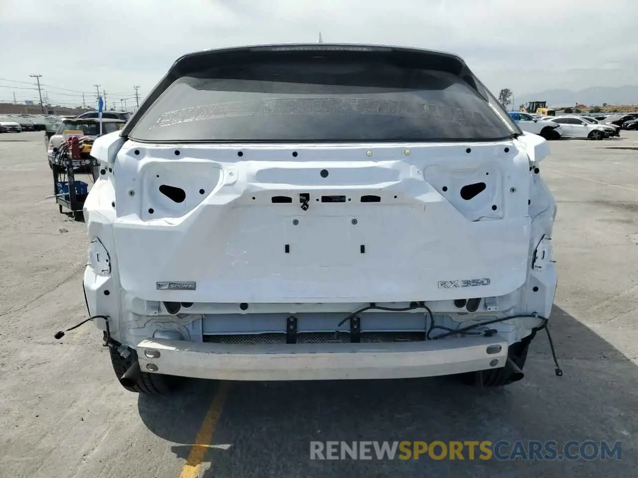6 Фотография поврежденного автомобиля 2T2BZMCA3KC186261 LEXUS RX350 2019
