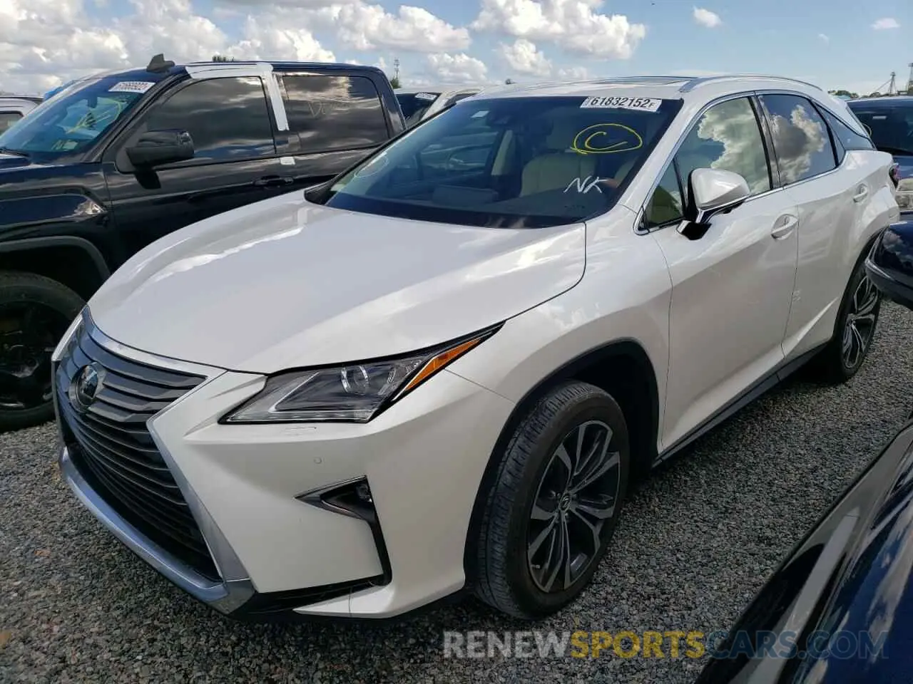 2 Фотография поврежденного автомобиля 2T2BZMCA4KC175320 LEXUS RX350 2019