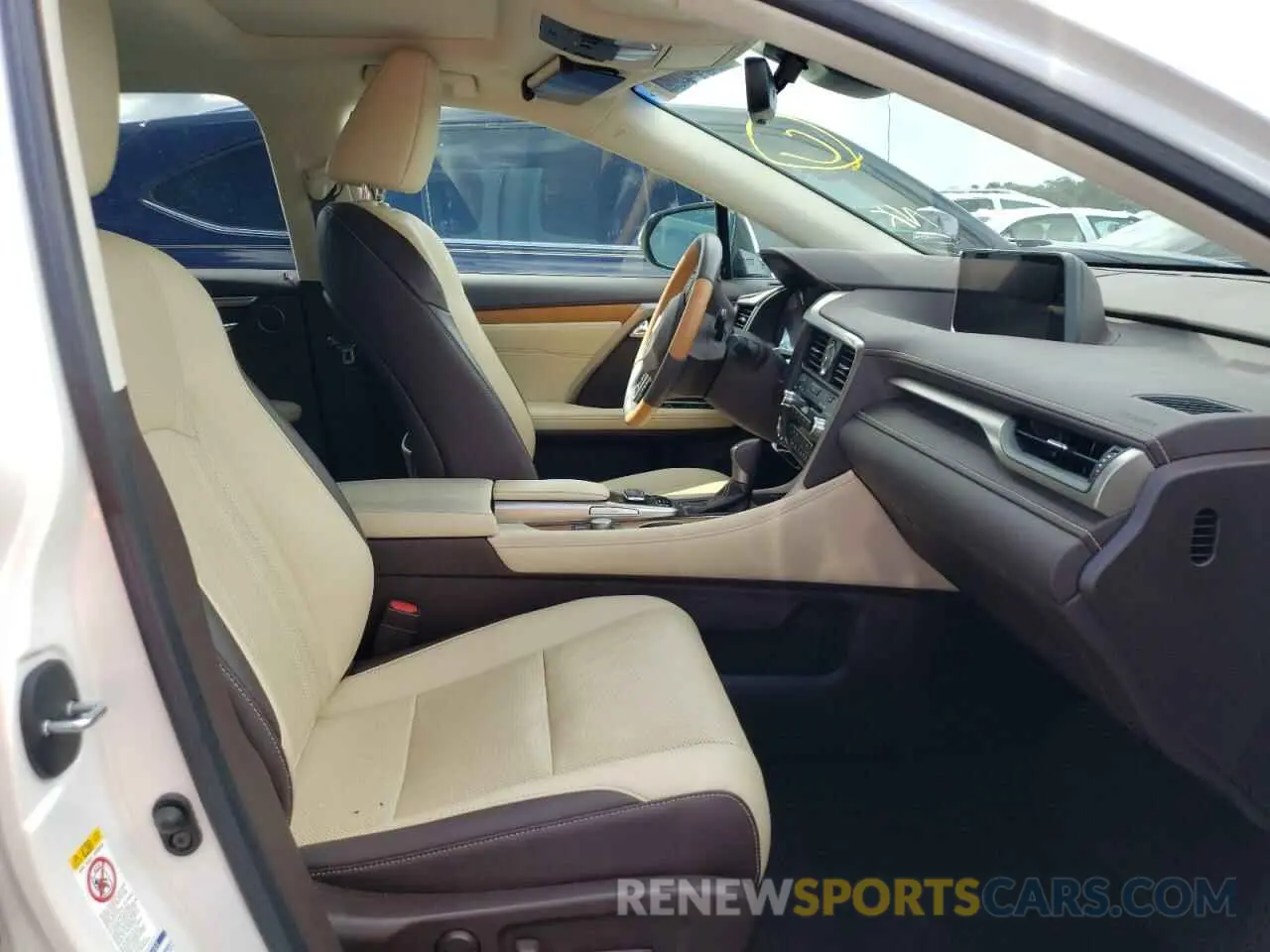 5 Фотография поврежденного автомобиля 2T2BZMCA4KC175320 LEXUS RX350 2019