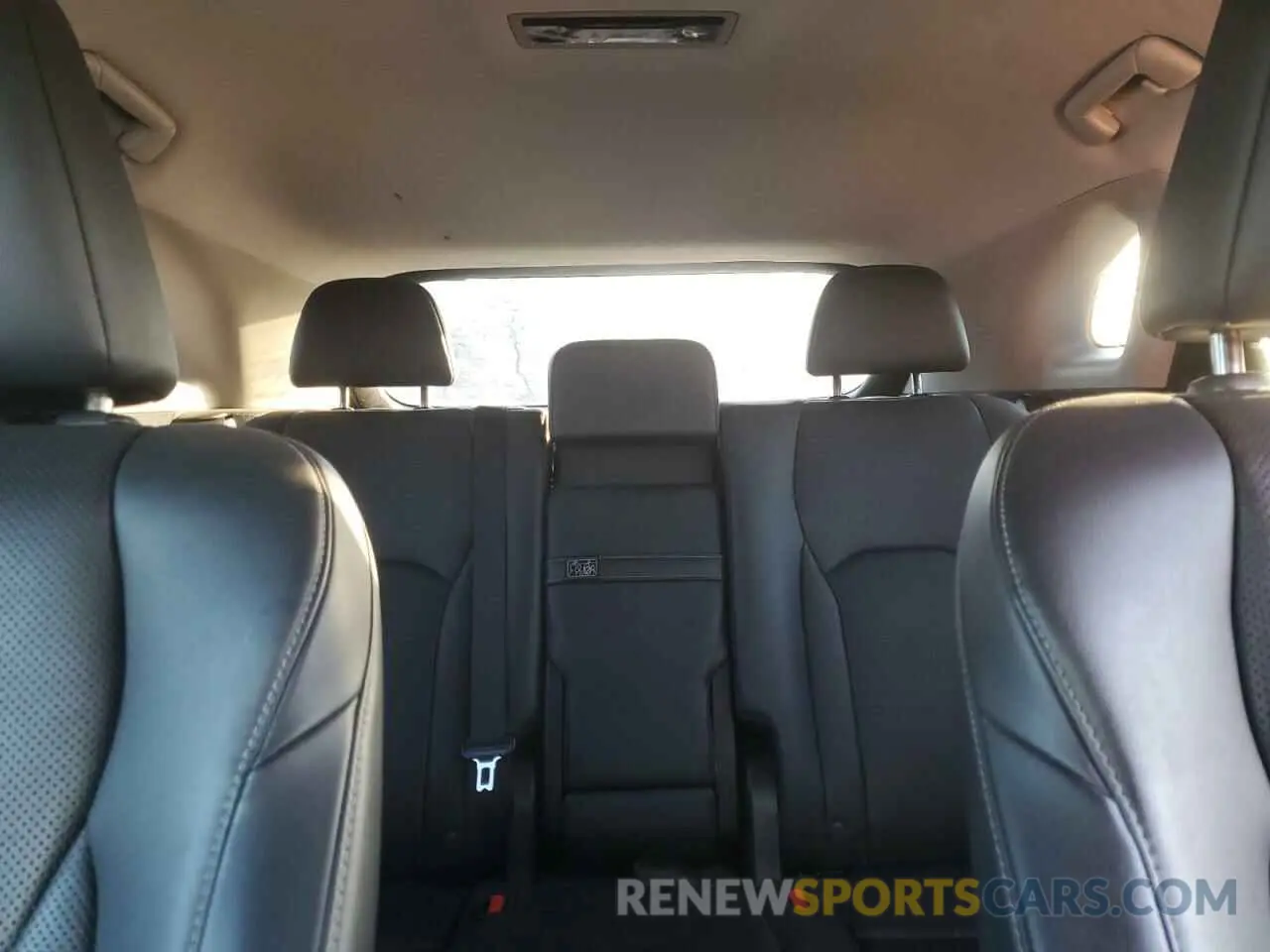 10 Фотография поврежденного автомобиля 2T2BZMCA5KC170840 LEXUS RX350 2019