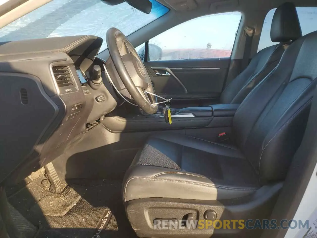 7 Фотография поврежденного автомобиля 2T2BZMCA5KC170840 LEXUS RX350 2019