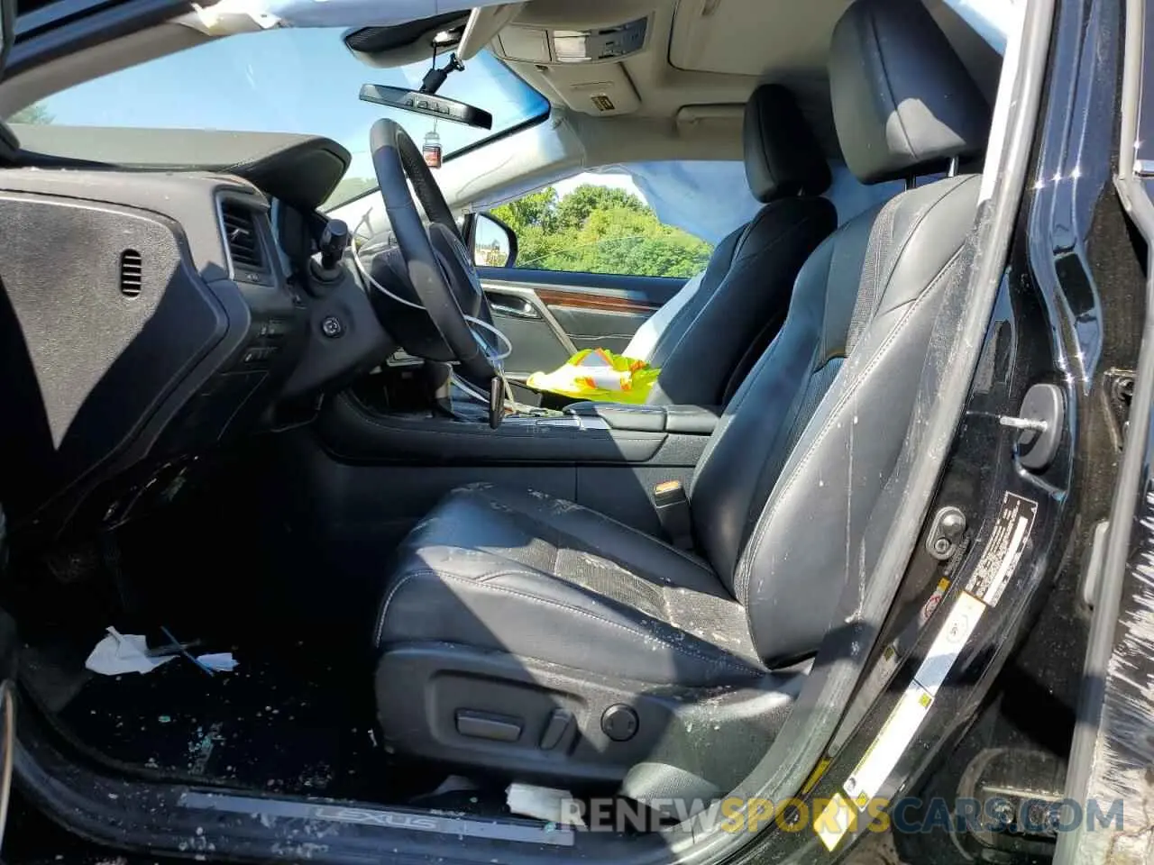 7 Фотография поврежденного автомобиля 2T2BZMCA7KC188529 LEXUS RX350 2019