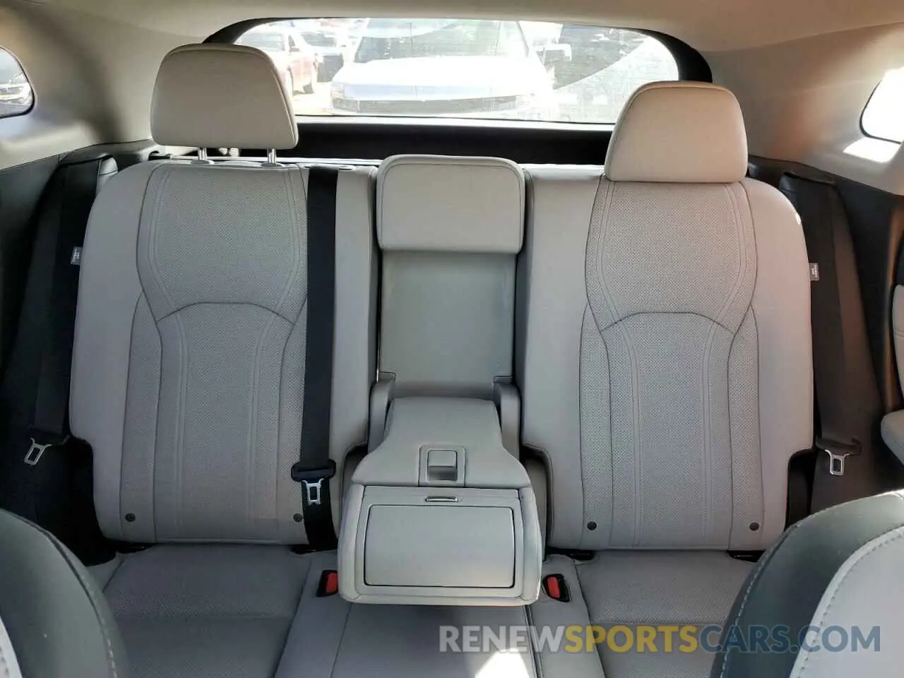 10 Фотография поврежденного автомобиля 2T2BZMCA9KC174289 LEXUS RX350 2019