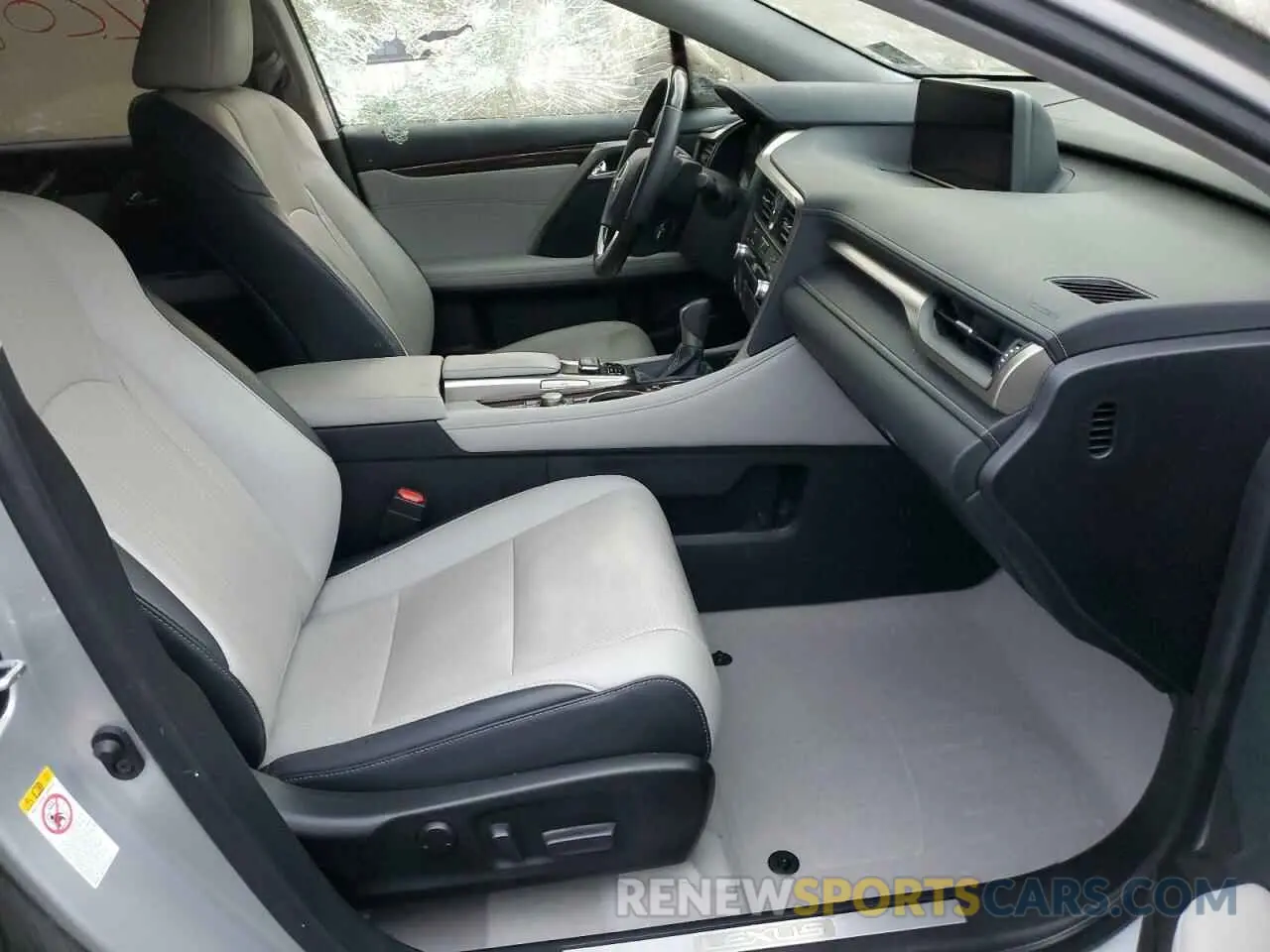 5 Фотография поврежденного автомобиля 2T2ZZMCA2KC119407 LEXUS RX350 2019