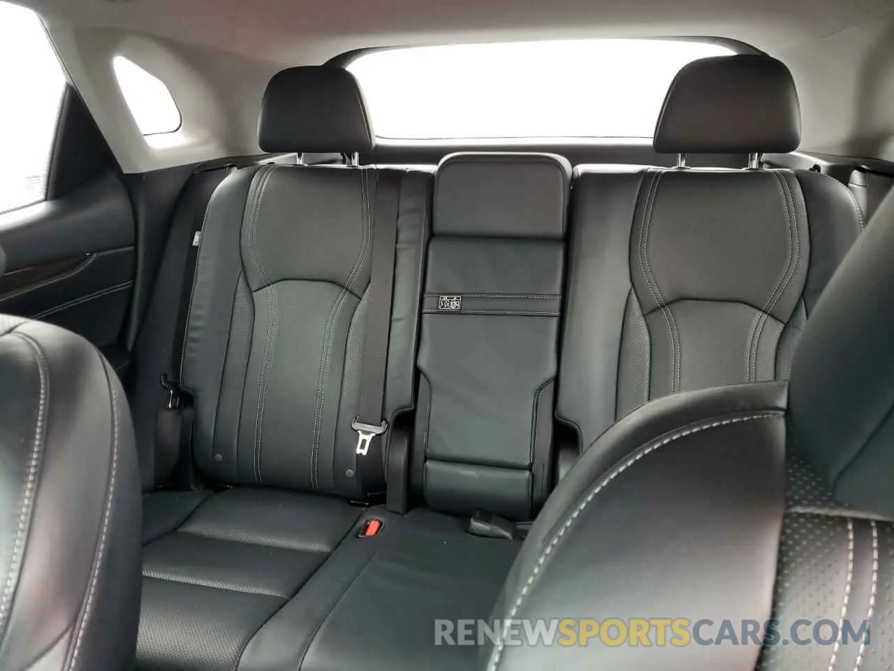 10 Photograph of a damaged car 2T2ZZMCA3KC134286 LEXUS RX350 2019