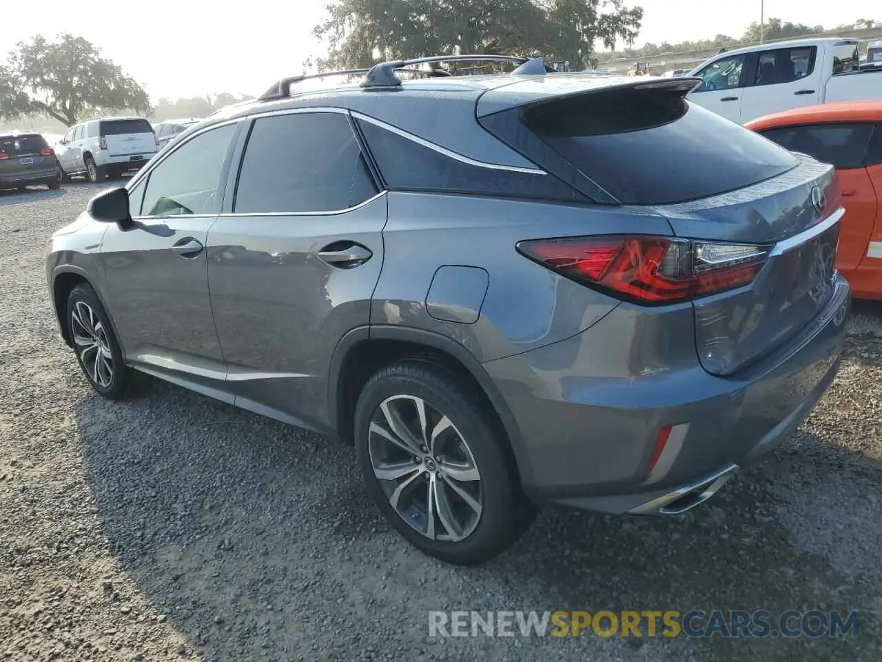 2 Фотография поврежденного автомобиля 2T2ZZMCA7KC118401 LEXUS RX350 2019