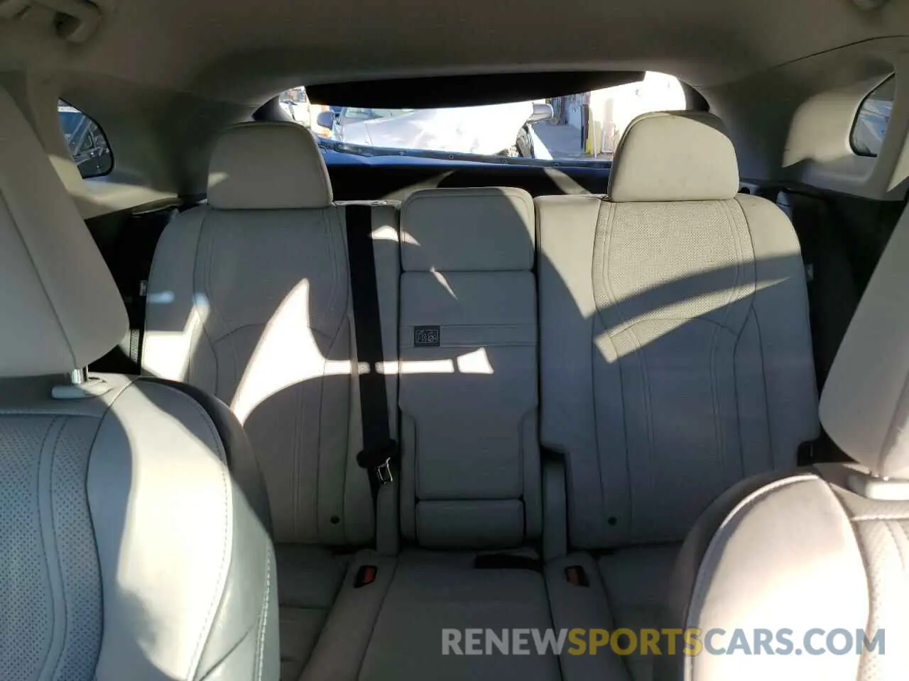 10 Photograph of a damaged car 2T2ZZMCA8KC133540 LEXUS RX350 2019
