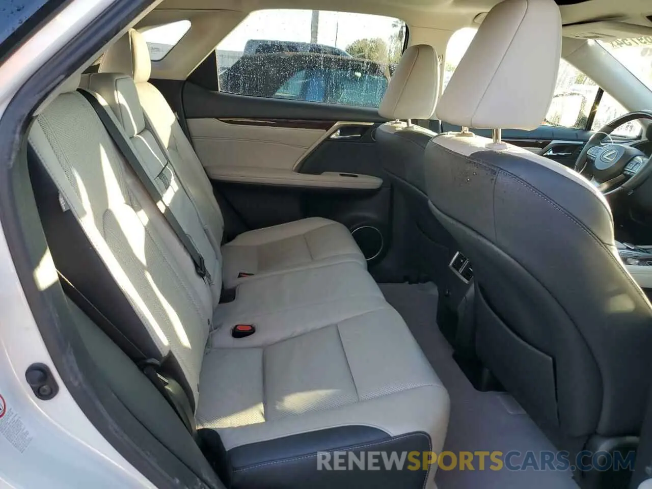 11 Photograph of a damaged car 2T2ZZMCA8KC133540 LEXUS RX350 2019