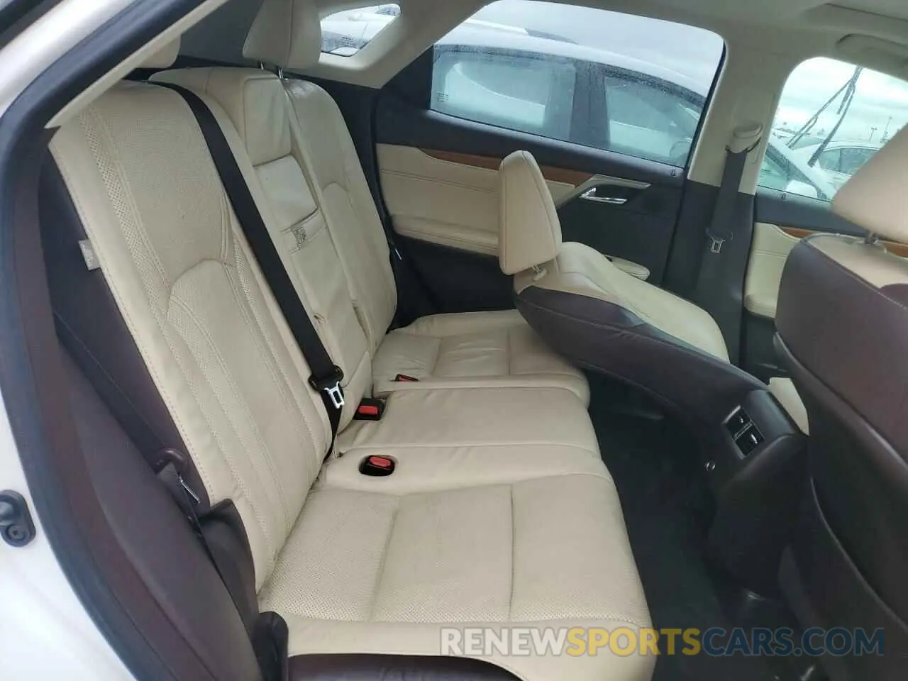 11 Photograph of a damaged car 2T2ZZMCA9KC136625 LEXUS RX350 2019