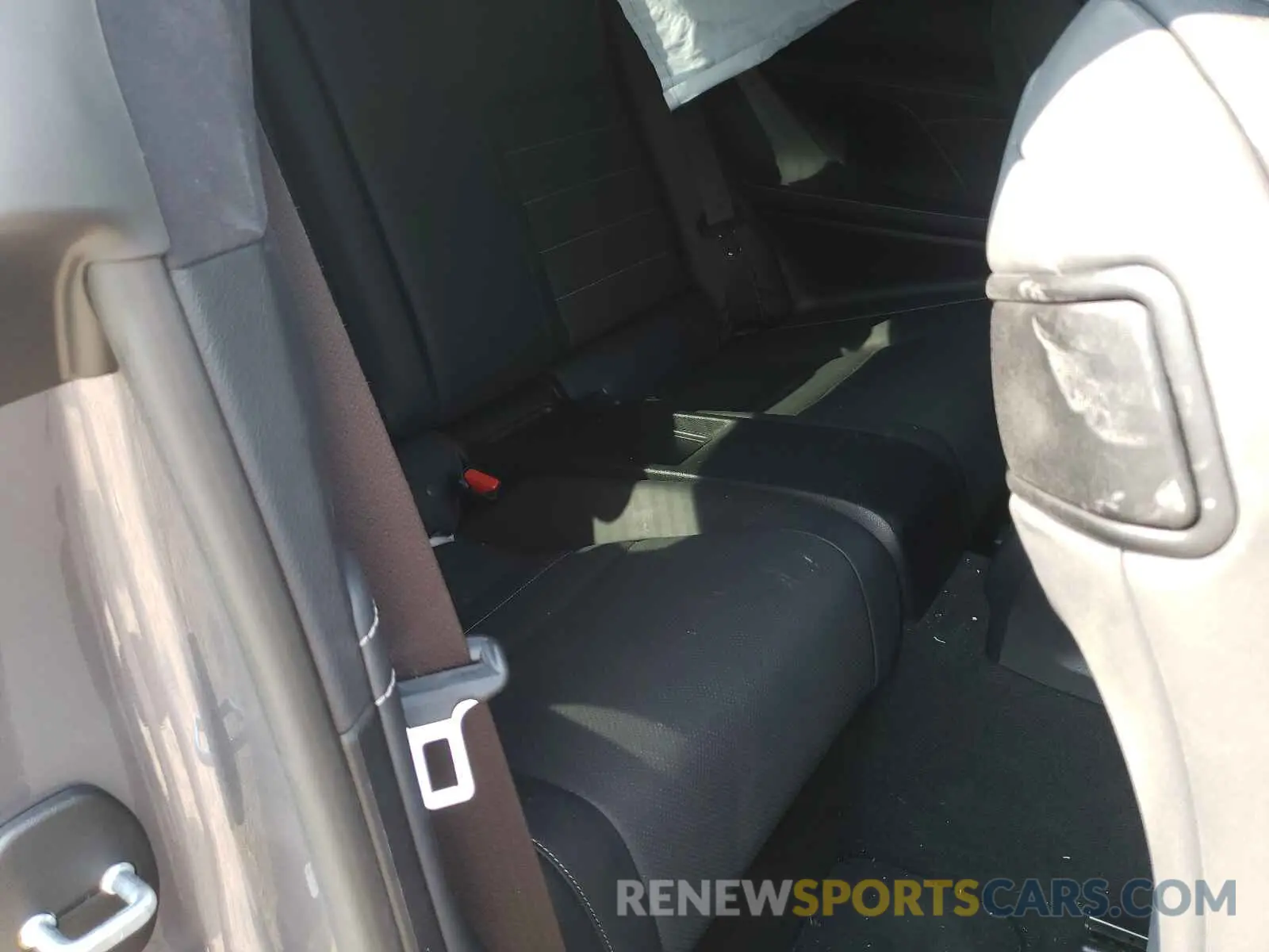 6 Photograph of a damaged car JTHS85BCXK5004759 LEXUS RX350 2019