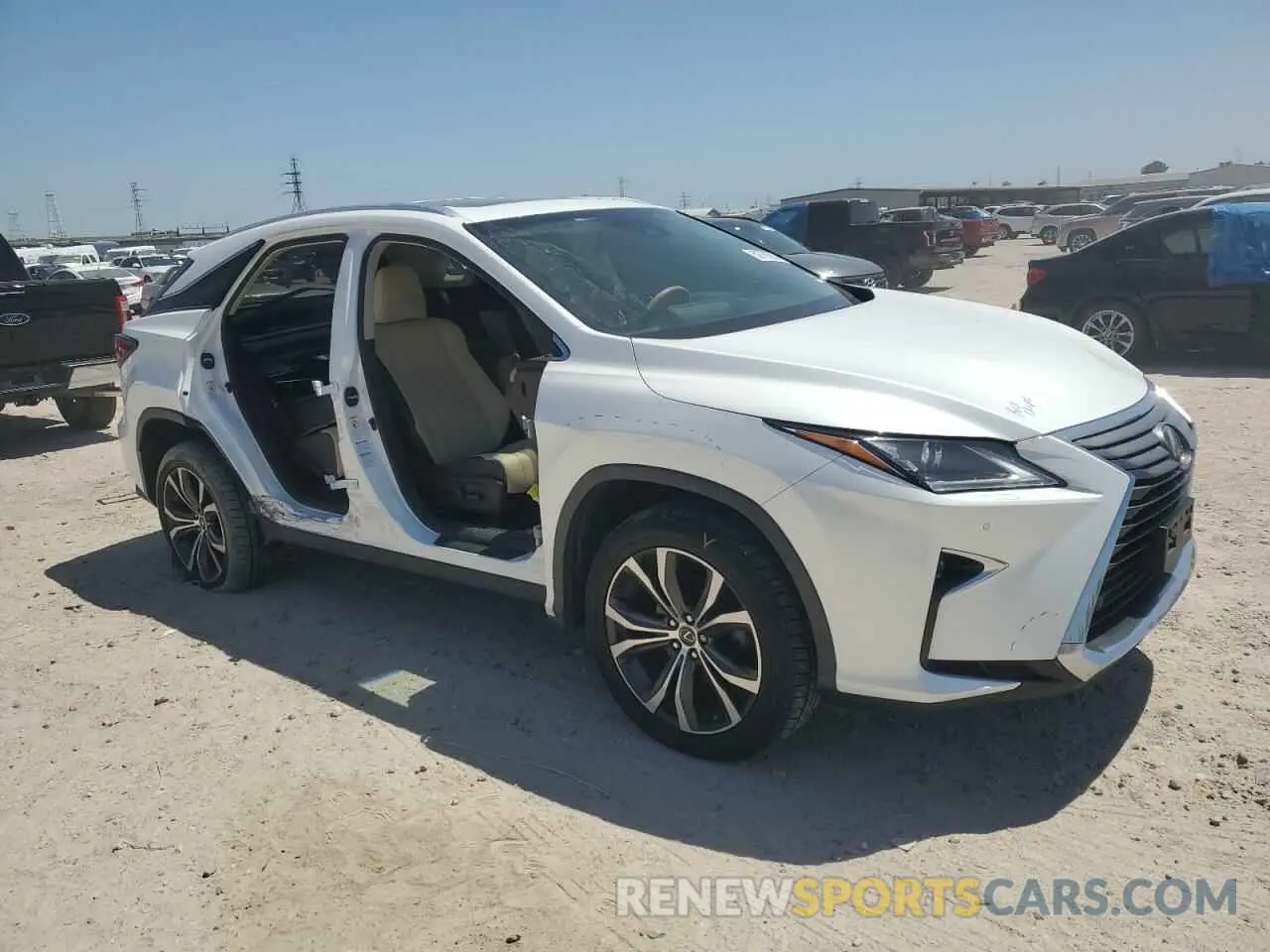 4 Фотография поврежденного автомобиля JTJBZMCA3K2038384 LEXUS RX350 2019