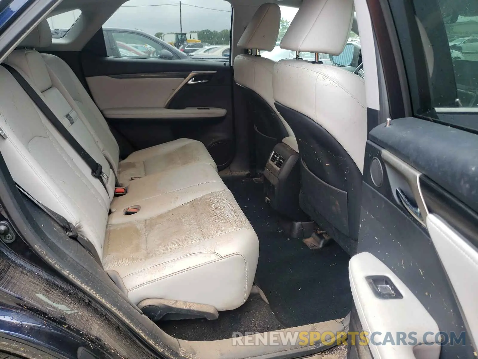 6 Photograph of a damaged car 2T2AZMDA7LC231066 LEXUS RX350 2020