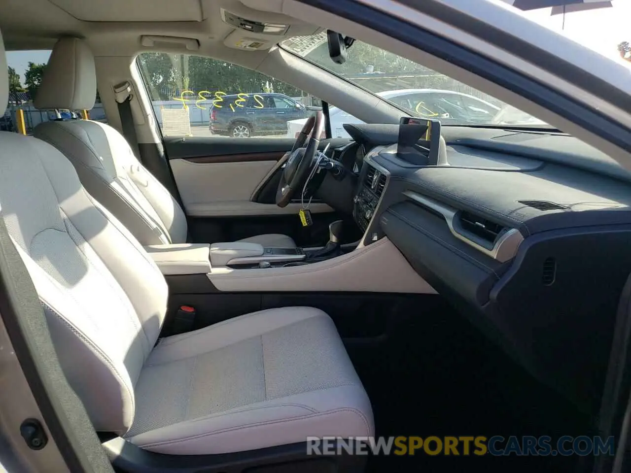 5 Photograph of a damaged car 2T2HZMAA2LC180109 LEXUS RX350 2020
