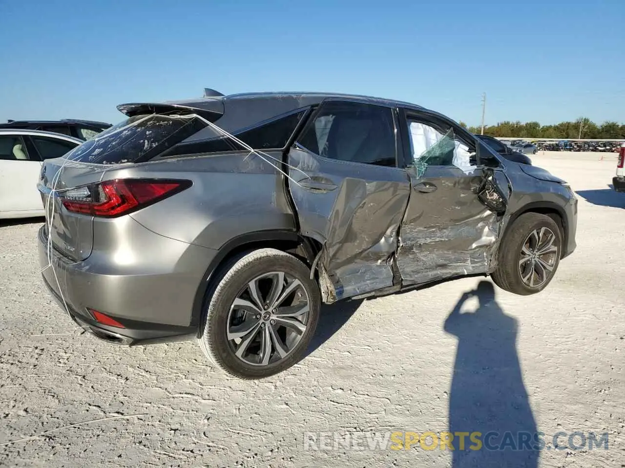 3 Photograph of a damaged car 2T2HZMAA4LC167104 LEXUS RX350 2020