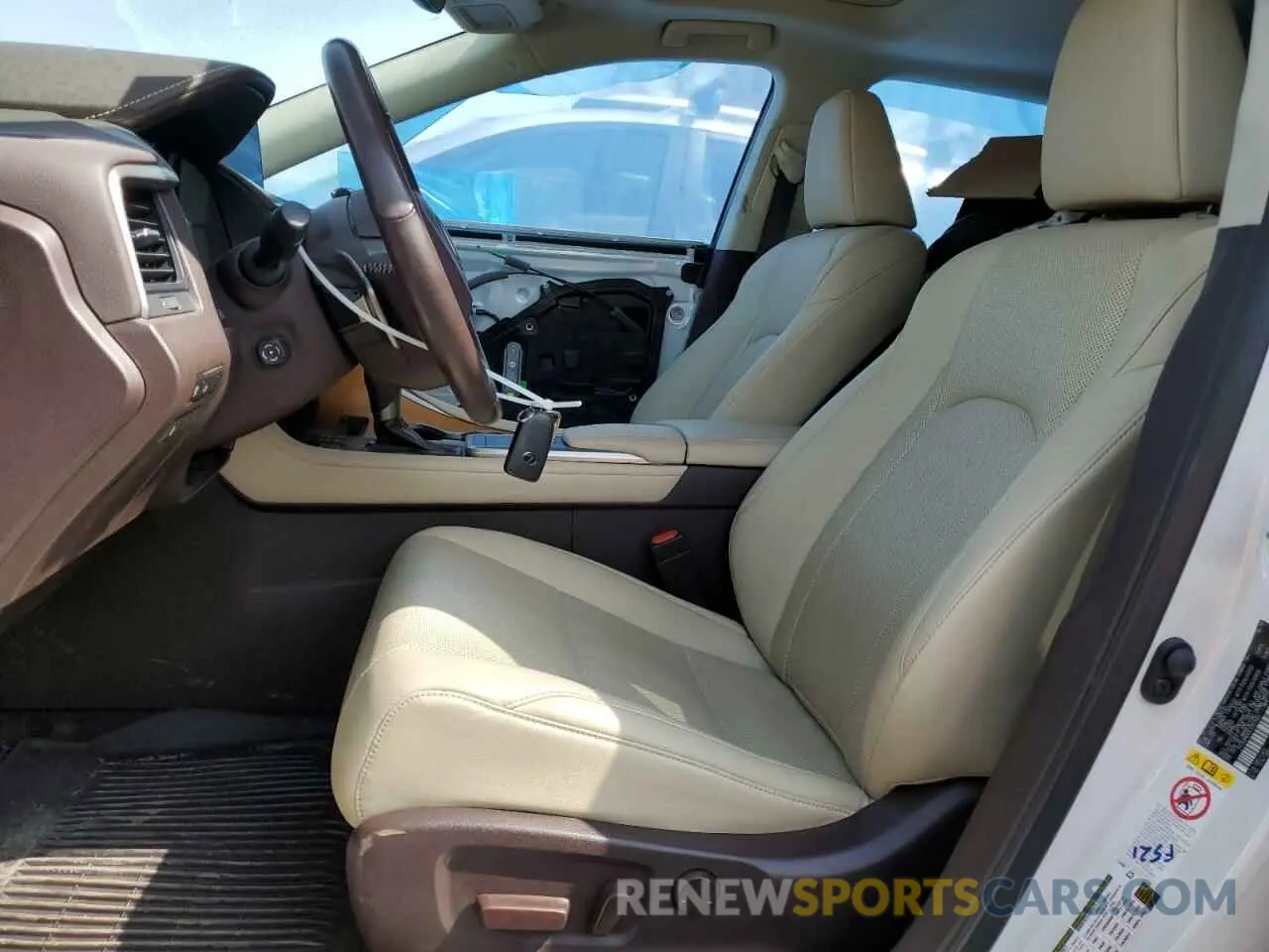 7 Фотография поврежденного автомобиля 2T2HZMDA3LC221455 LEXUS RX350 2020
