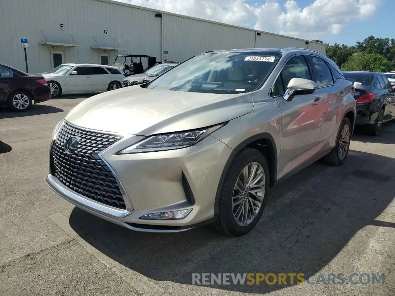 1 Фотография поврежденного автомобиля 2T2JZMAA1LC165103 LEXUS RX350 2020