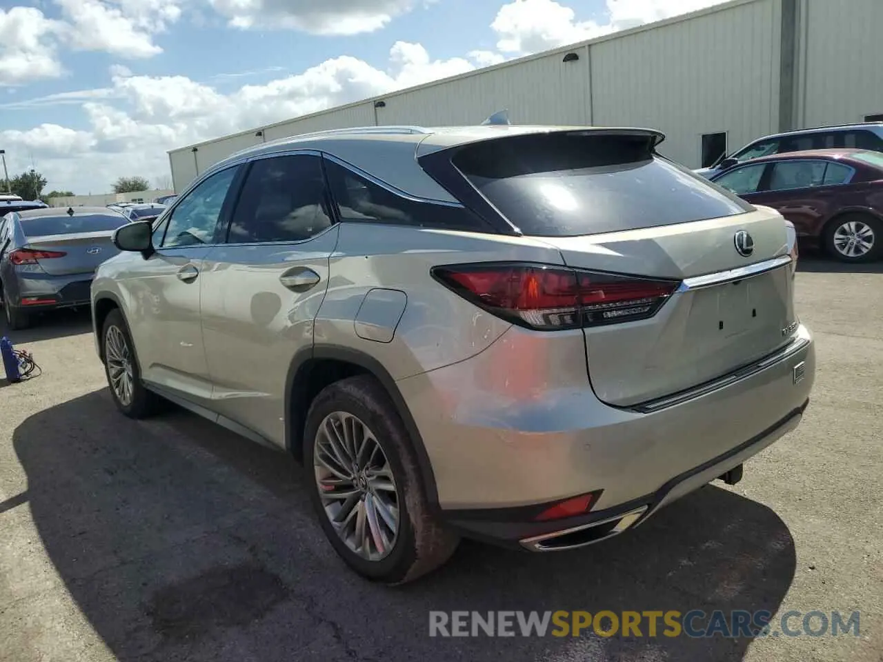 2 Фотография поврежденного автомобиля 2T2JZMAA1LC165103 LEXUS RX350 2020
