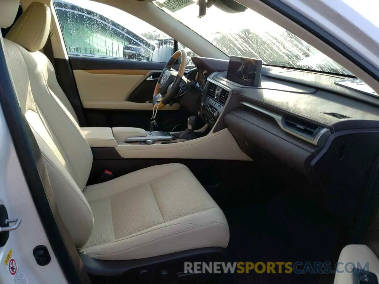 5 Photograph of a damaged car JTJHZKEA5L2014679 LEXUS RX350 2020