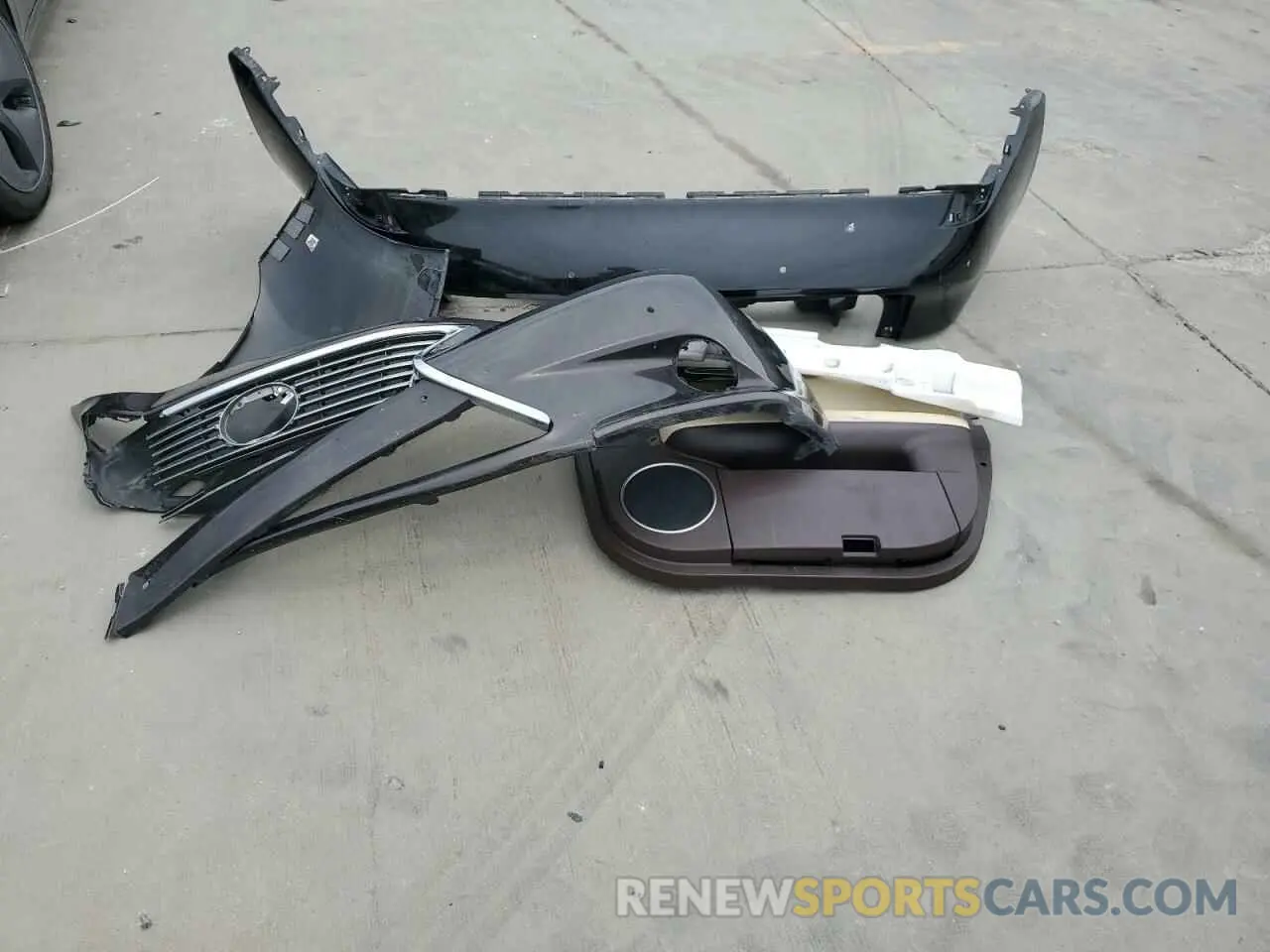 13 Photograph of a damaged car JTJHZKEA8L2016734 LEXUS RX350 2020