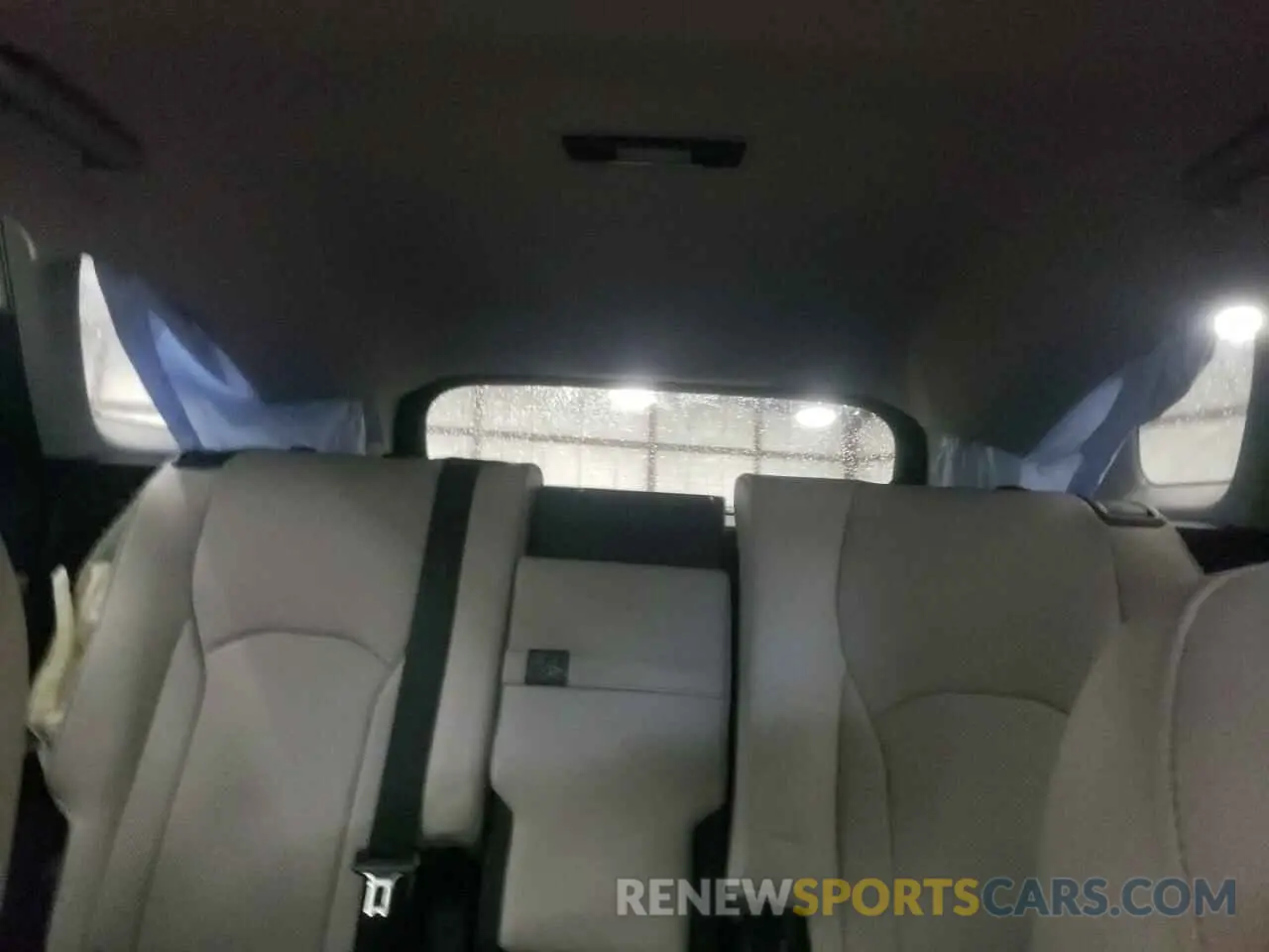 10 Photograph of a damaged car JTJHZKFA6L2026385 LEXUS RX350 2020