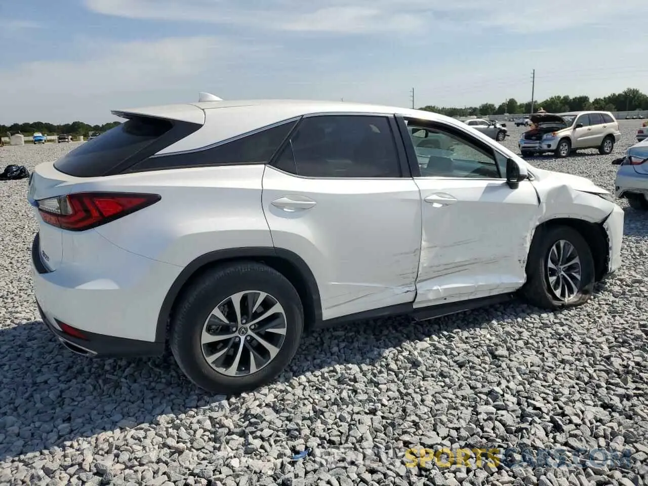 3 Фотография поврежденного автомобиля 2T2AZMAA8MC213875 LEXUS RX350 2021