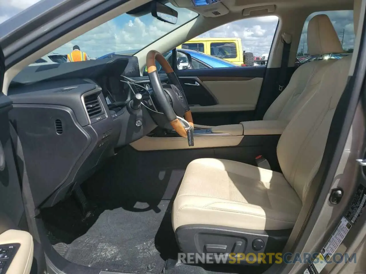 7 Фотография поврежденного автомобиля 2T2HZMAA6MC189882 LEXUS RX350 2021