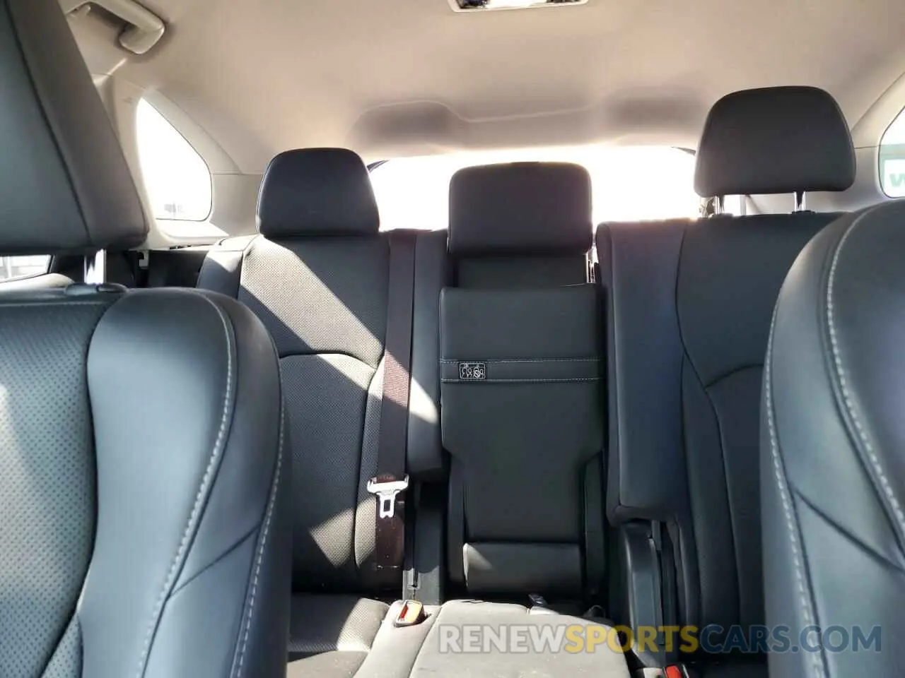 10 Фотография поврежденного автомобиля JTJHZKFA9M2029573 LEXUS RX350 2021