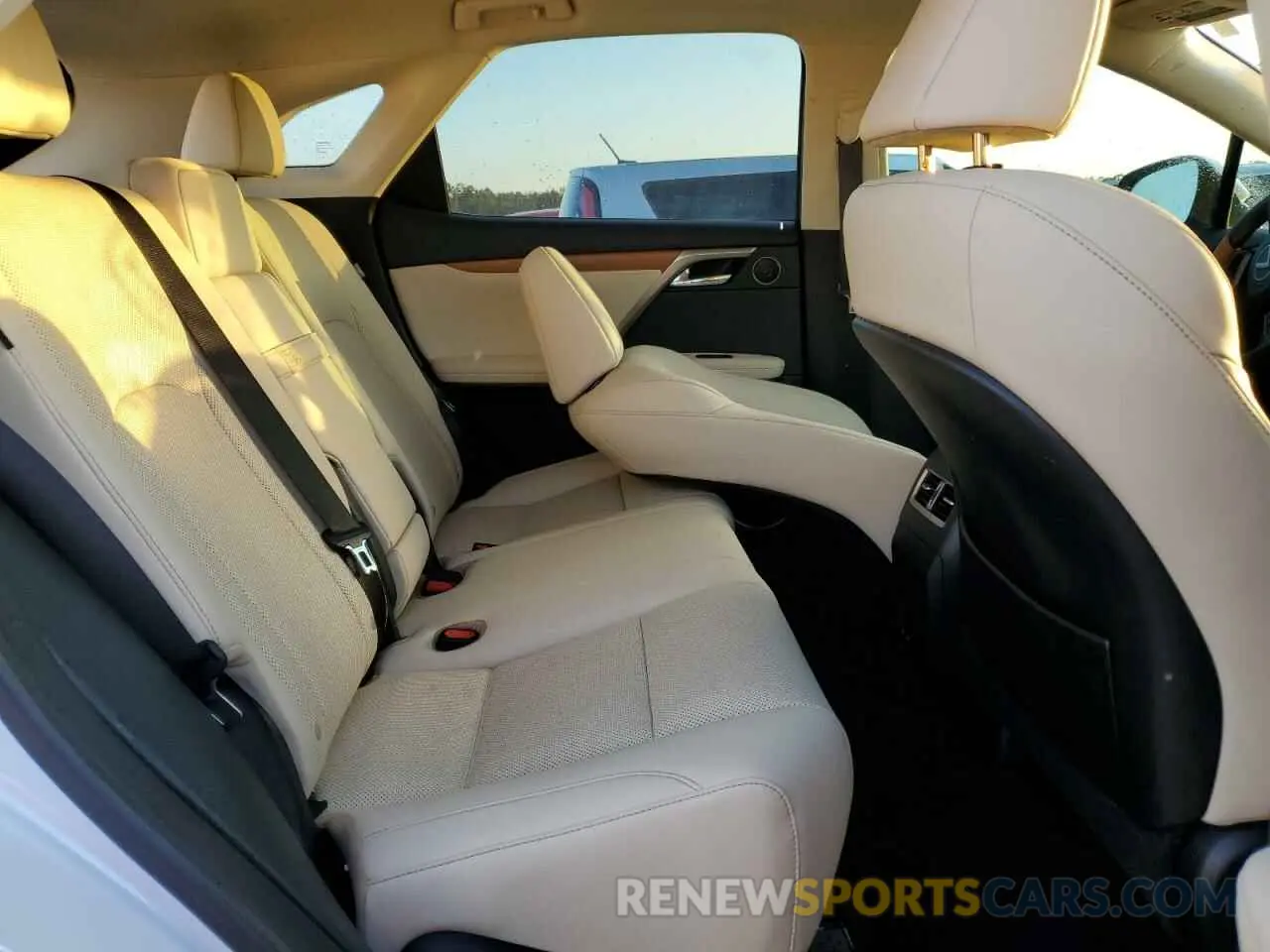 11 Фотография поврежденного автомобиля 2T2HZMAA7NC248861 LEXUS RX350 2022