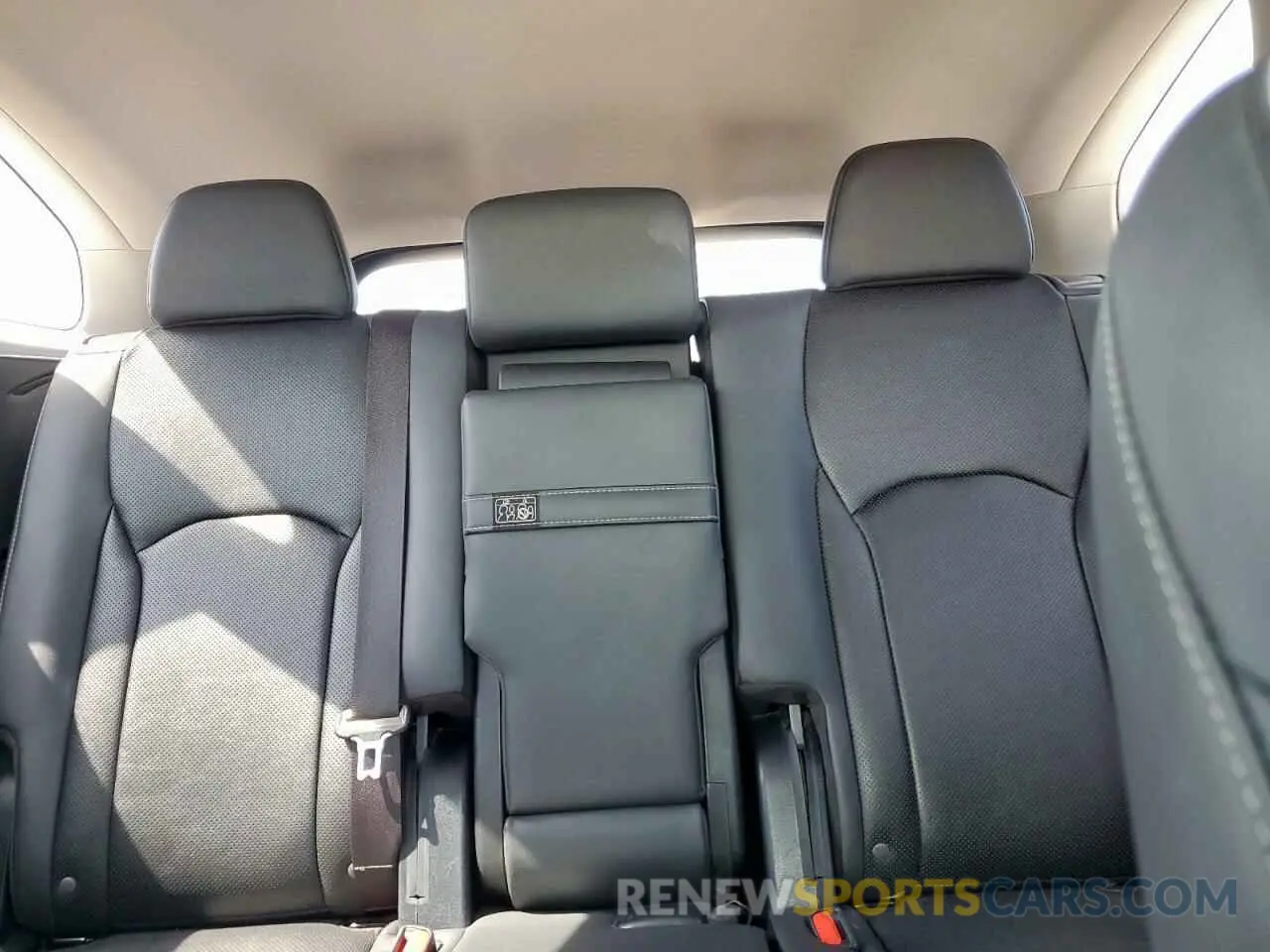 10 Фотография поврежденного автомобиля JTJHZKFA5N2036487 LEXUS RX350 2022