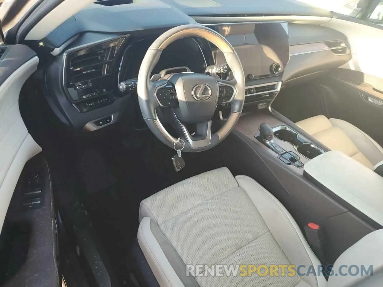 8 Фотография поврежденного автомобиля 2T2BAMBA2PC001505 LEXUS RX350 2023