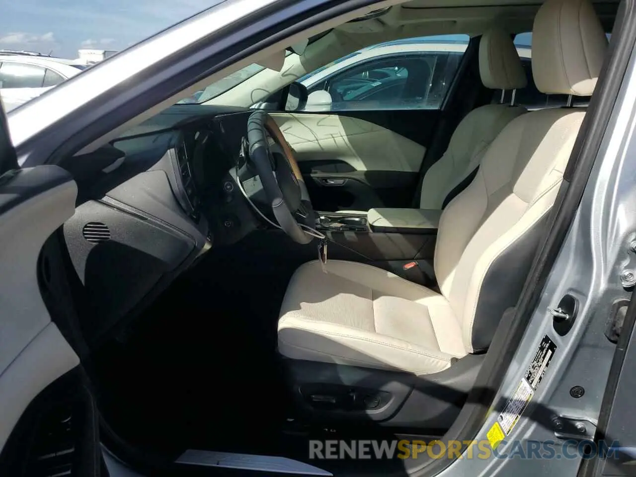 7 Фотография поврежденного автомобиля 2T2BAMBA2PC015811 LEXUS RX350 2023