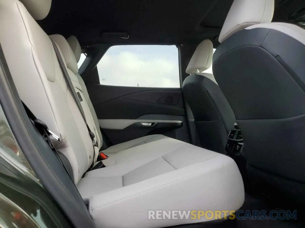 11 Фотография поврежденного автомобиля 2T2BAMBA7PC009681 LEXUS RX350 2023