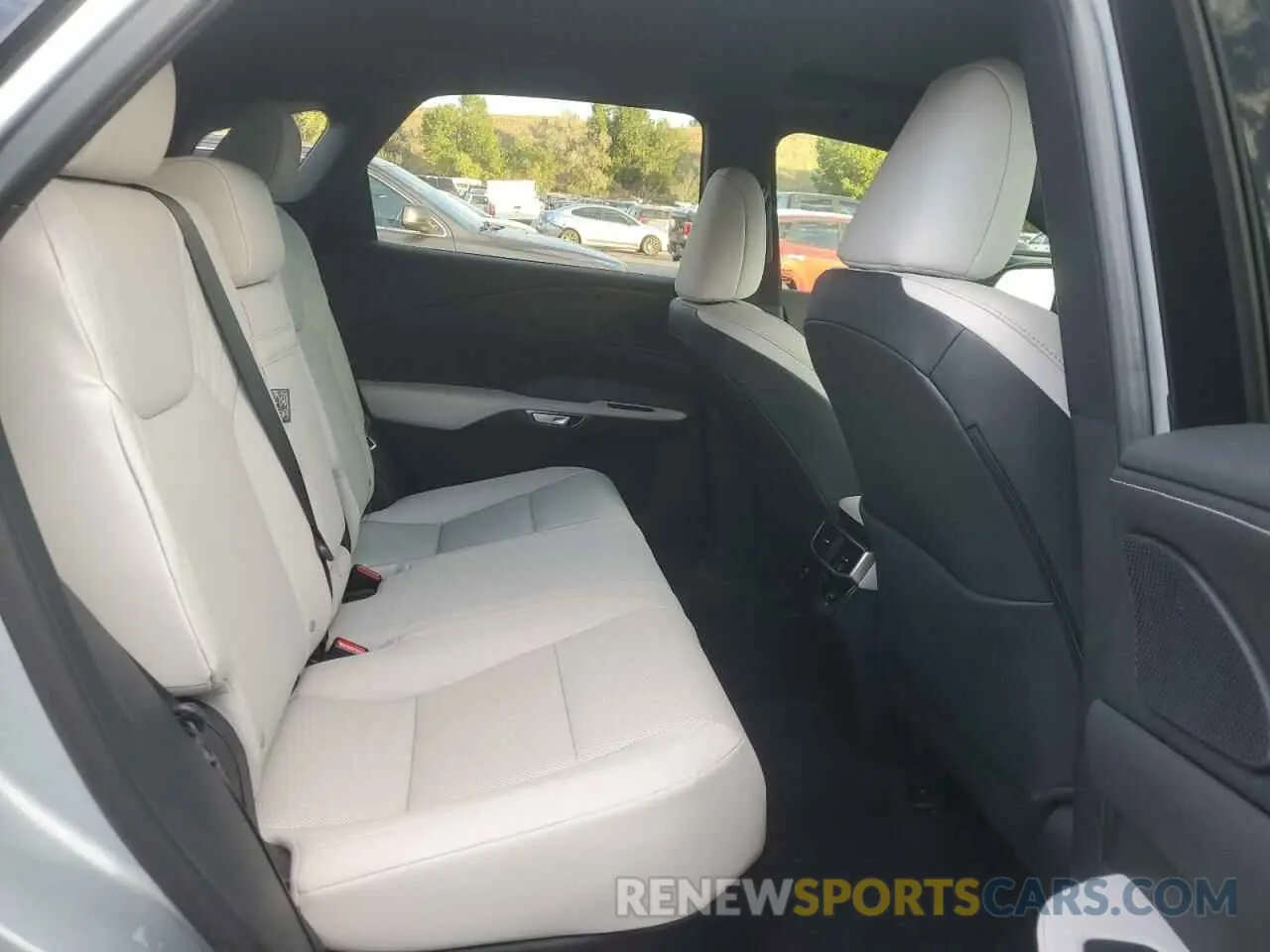11 Фотография поврежденного автомобиля 2T2BAMBA7PC019269 LEXUS RX350 2023